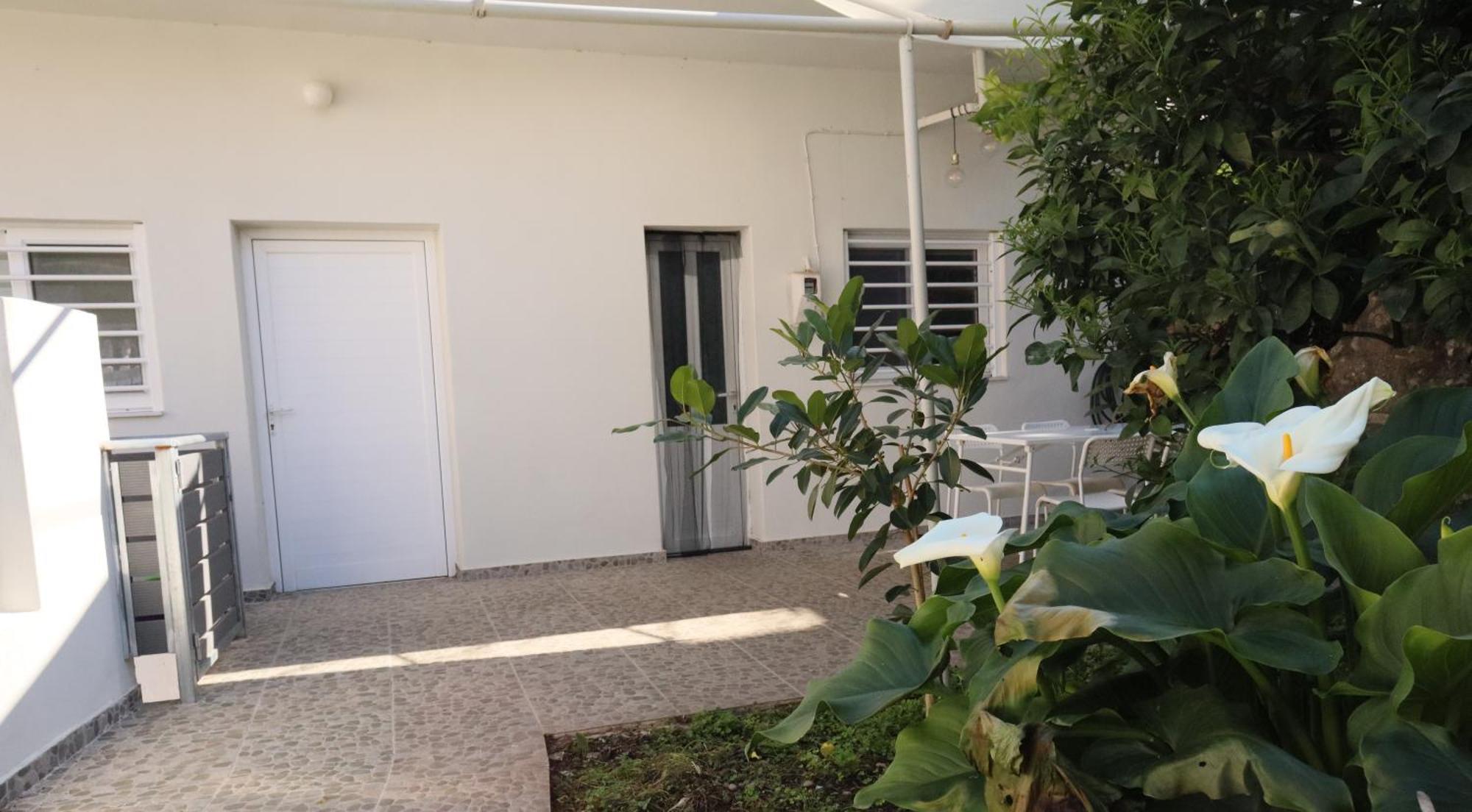 Seaside House With Garden Vila Dhervénion Exterior foto
